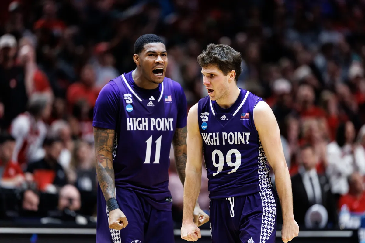 how many perfect brackets are left — US news