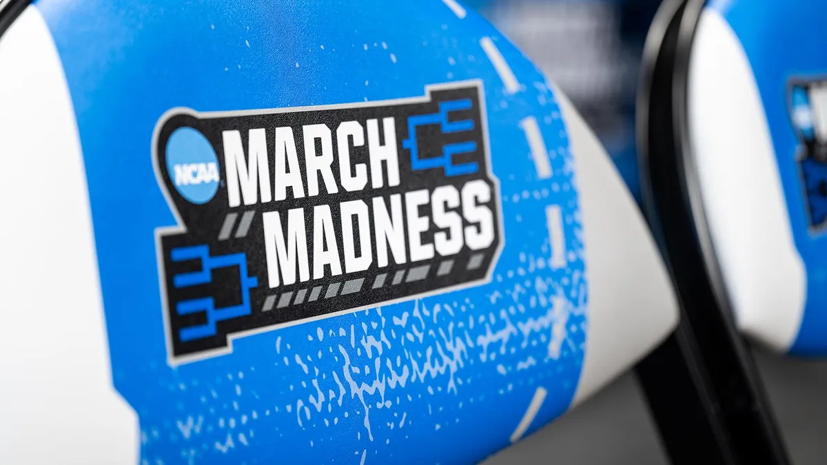 u of m basketball — US news