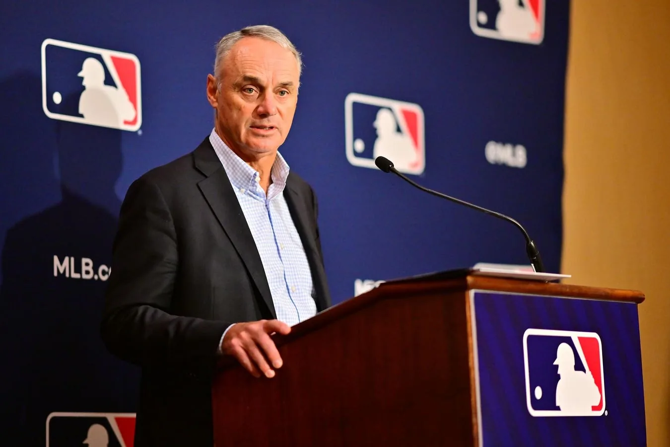 Mets' Juan Soto Says MLB's Salary Cap Proposal 'Sucks' as Harper, Skenes, Trout Sound Off - Bleacher Report