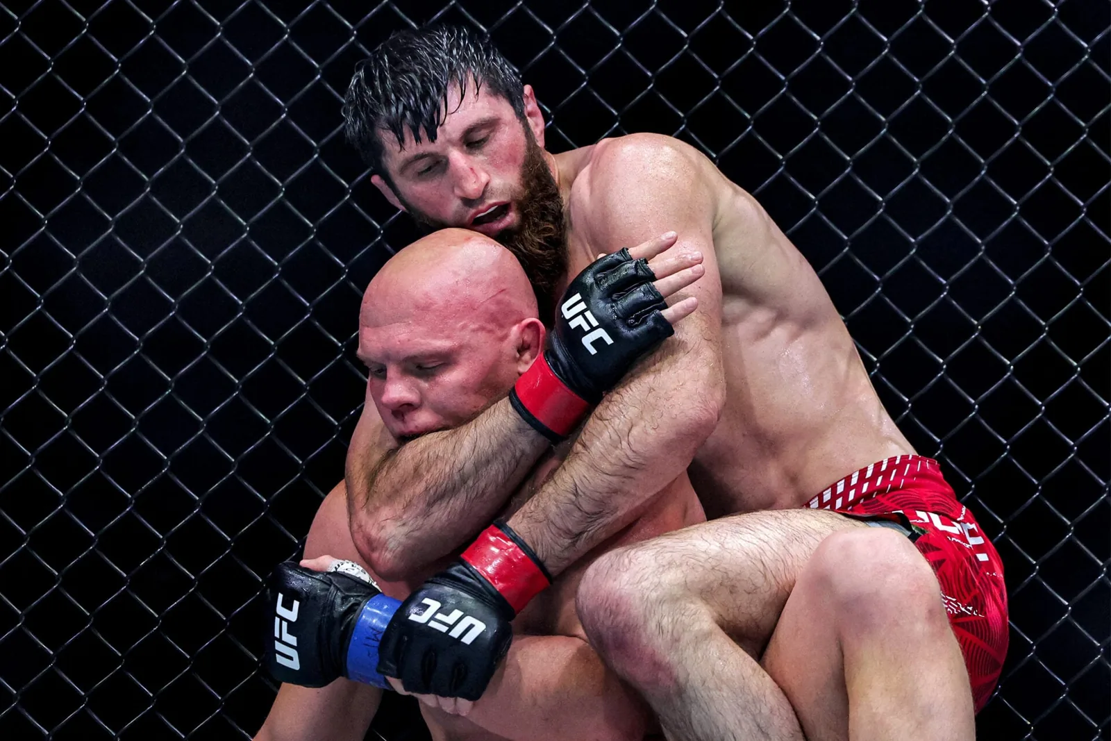 Magomed Ankalaev offers to ‘stand and bang’ with Paulo Costa in October