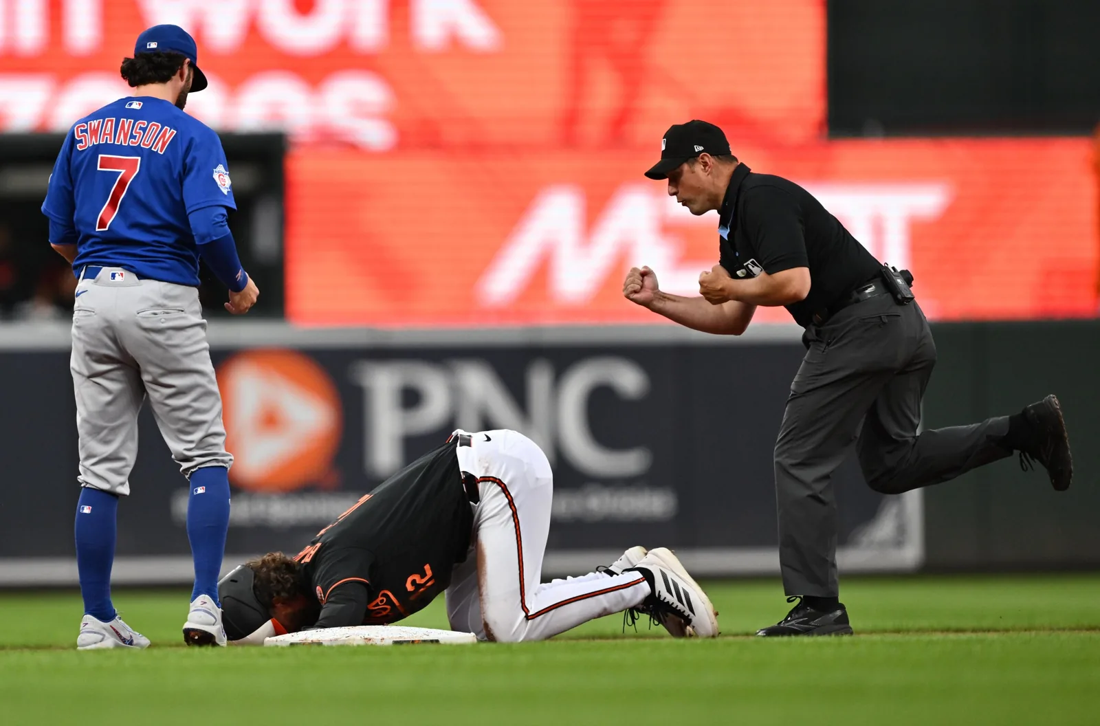 Samuel Basallo leads Orioles to victory with 8th inning homer