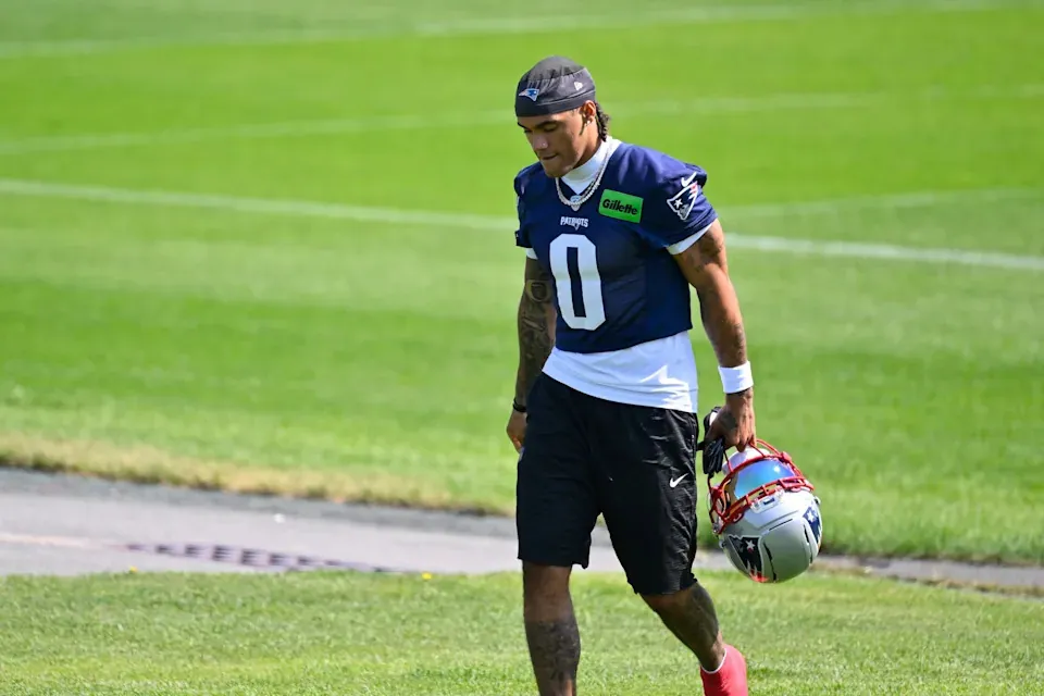Jul 25, 2026; Foxborough, MA, USA; <a class="link " href="https://sports.yahoo.com/nfl/teams/new-england/" data-i13n="sec:content-canvas;subsec:anchor_text;elm:context_link" data-ylk="slk:New England Patriots;sec:content-canvas;subsec:anchor_text;elm:context_link;itc:0" data-yga="{"yLinkElement":"context_link","yModuleName":"content-canvas","yLinkText":"New England Patriots","ySubModuleName":"anchor_text","yHasCommerce":false}" srcset=